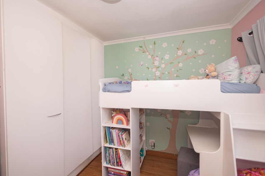 To Let 5 Bedroom Property for Rent in De Bron Western Cape